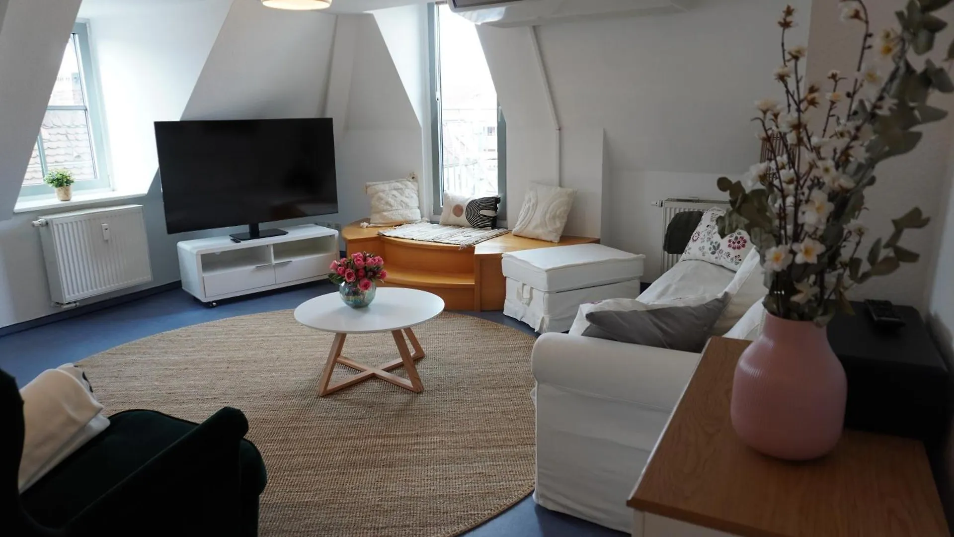 City Apartement Im Herzen Der Stadt contacts